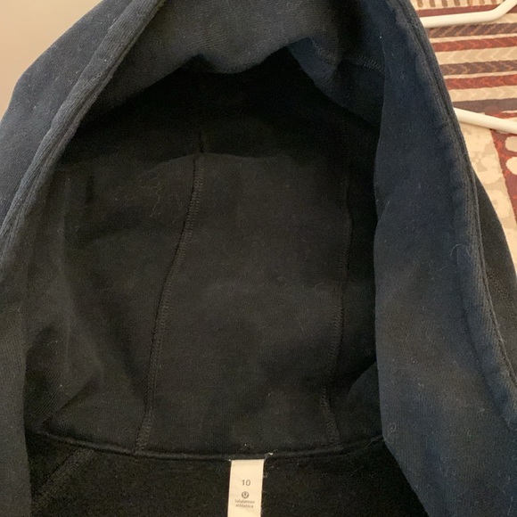Lulu lemon black hoodie. Size 10. Pristine - Picture 8 of 8